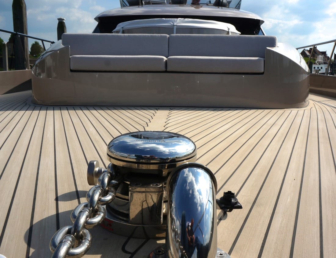 Anchor winch on the foredeck of a Phantom 79 (P-Series)