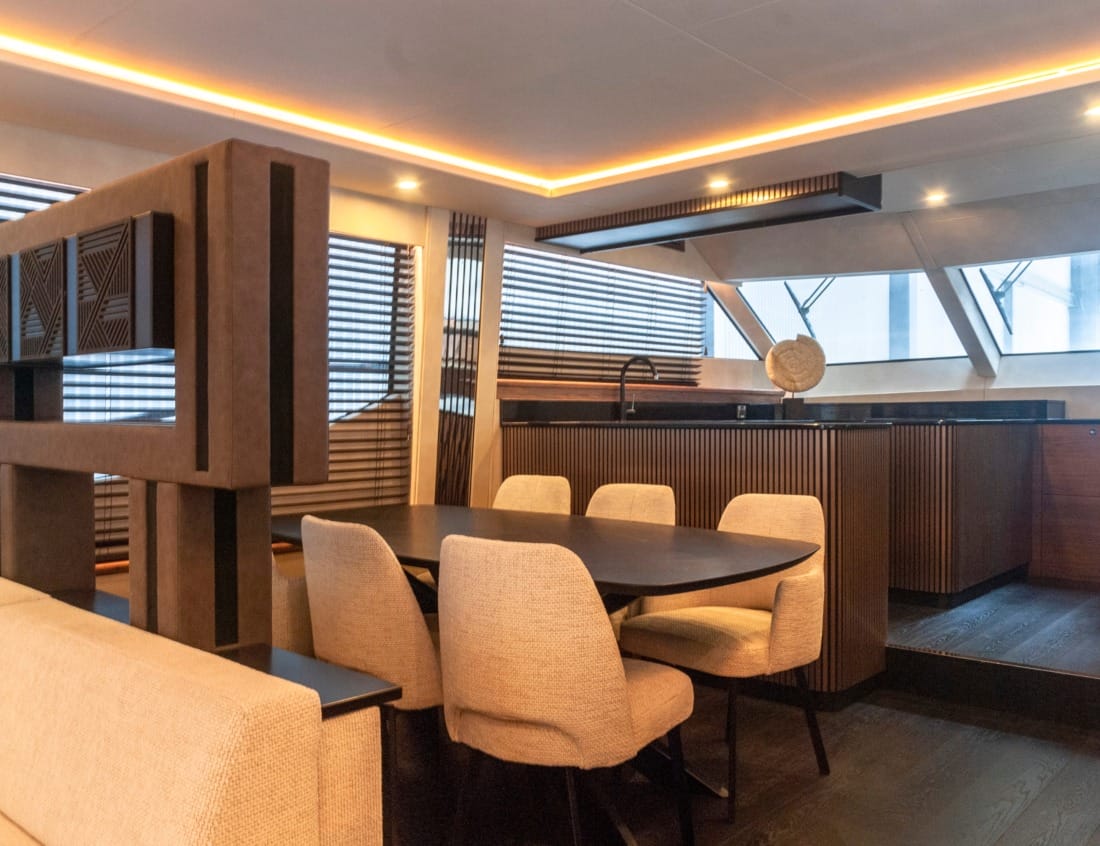 Dining area and kitchen of a Phantom Expedition 80 Flybridge (P-Series)