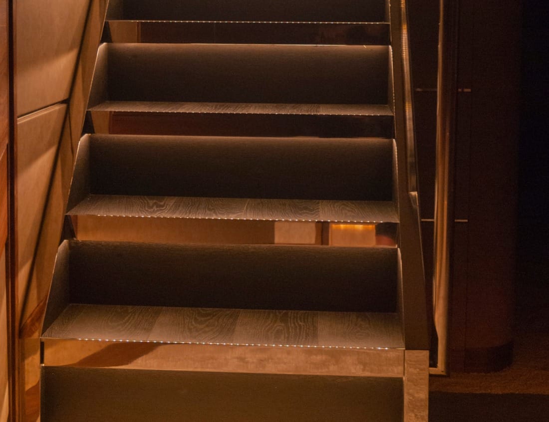 Luxurious stairs Interior Phantom Expedition 80 Flybridge (P-Series)