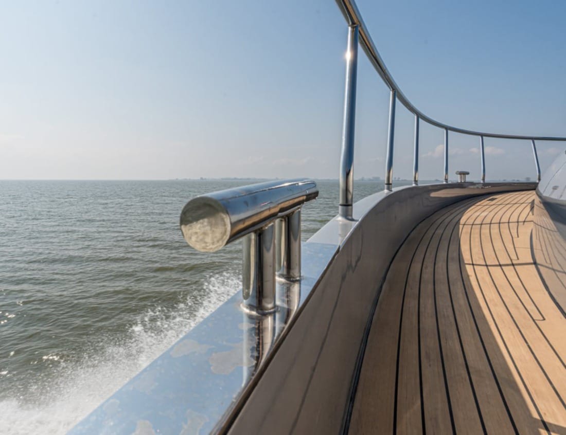 A look on board of the Phantom 65 Coupé seaview (P-Series)