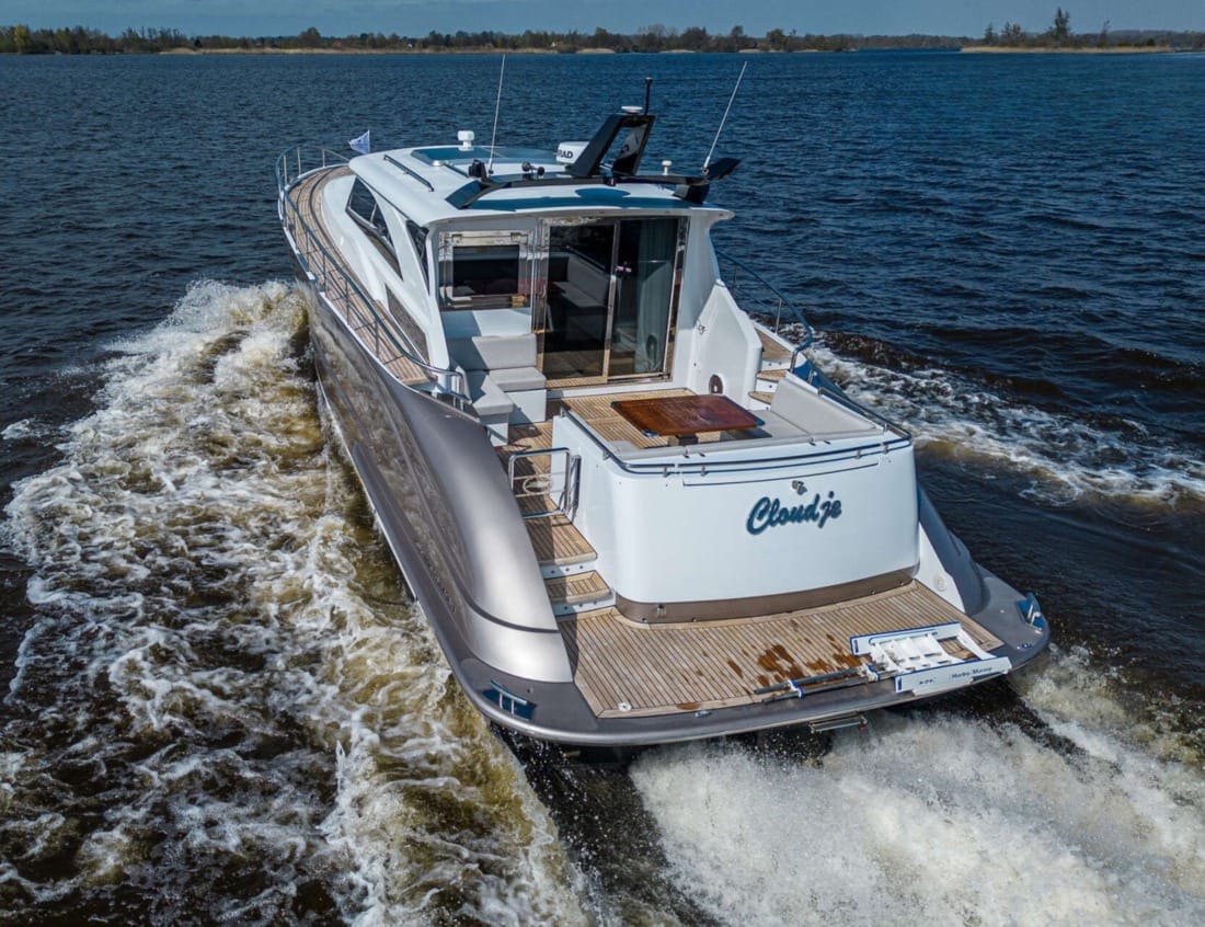 Exclusive Deluxe 1600 - Exclusive Series with aft deck and swim platform.