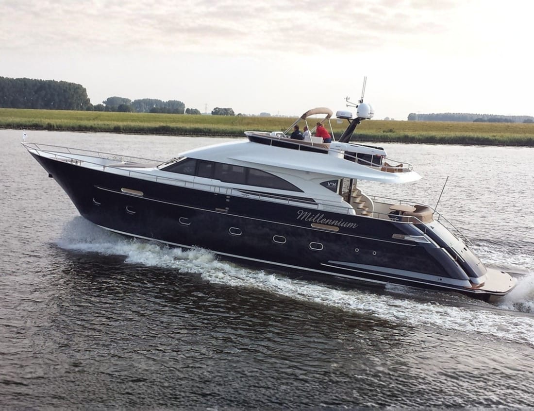 Superior 2100 Van der Heijden Yachts cruising on the water.