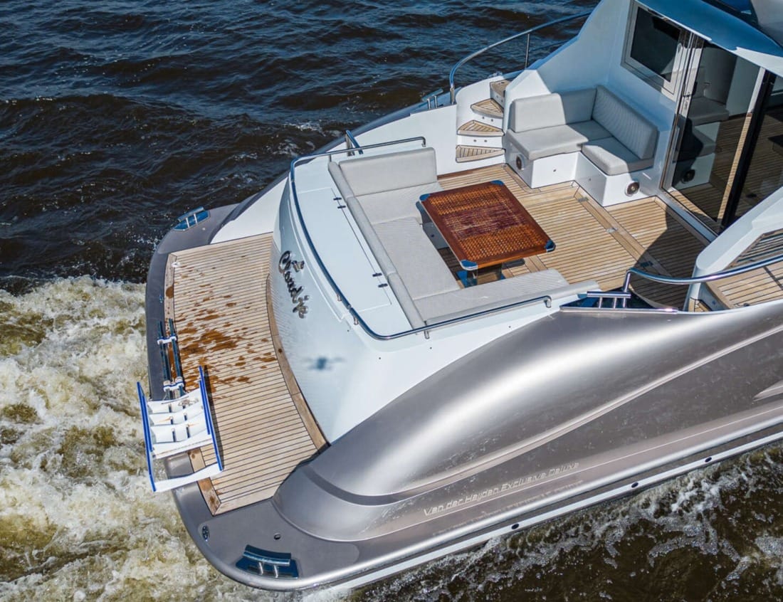 Exclusive Deluxe 1600 - Exclusive Series with aft deck and swim platform.