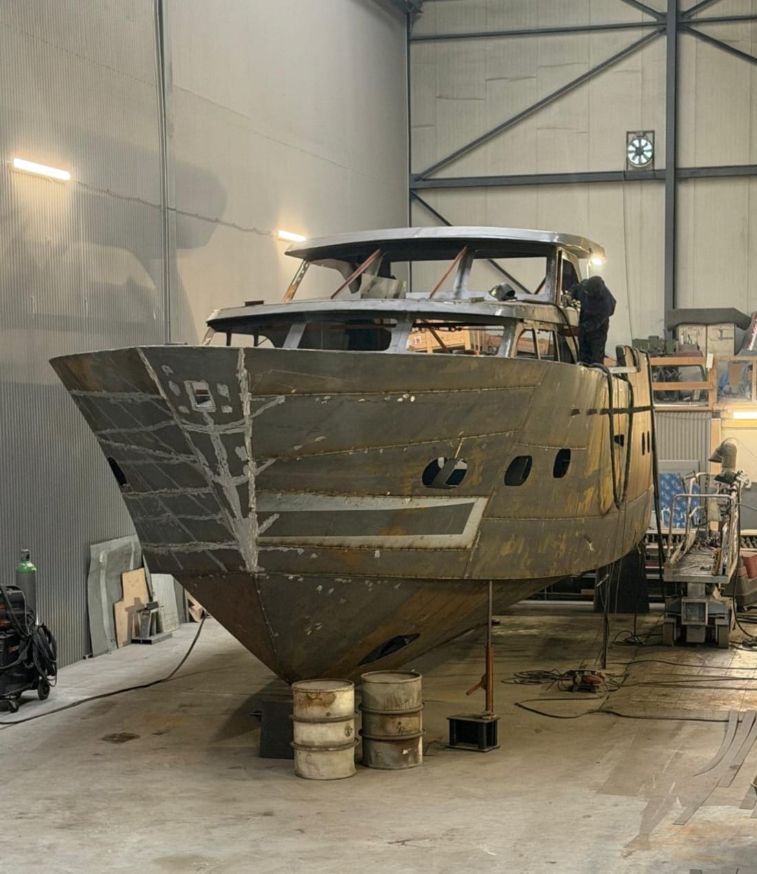 VDHY building a Yacht in Waalwijk, the Netherlands.