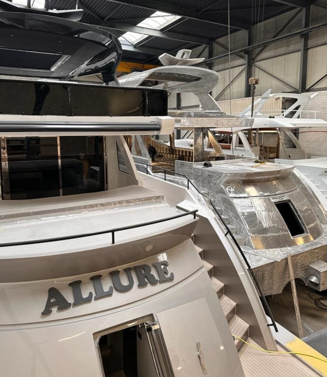 (Semi) Custom-Built yachts, exclusively in aluminum and steel.